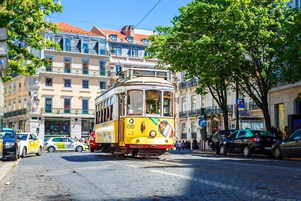 Appartamento 2Br At Historical Chiado Lisbona Portogallo