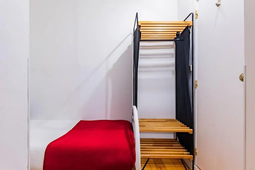 Appartamento 2Br At Historical Chiado Lisbona